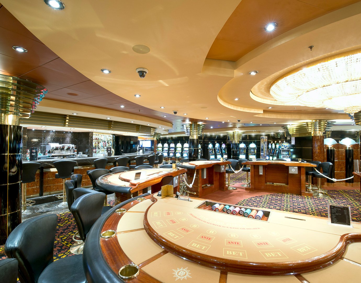 Casino gaming tables