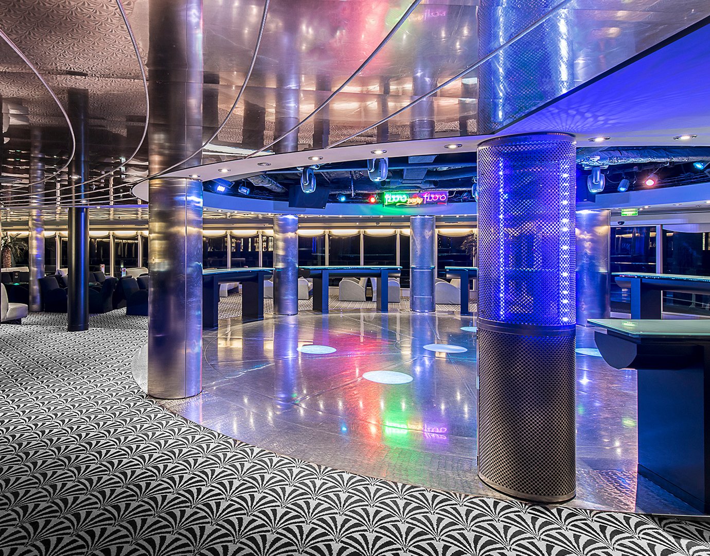 Nightclub and dancing